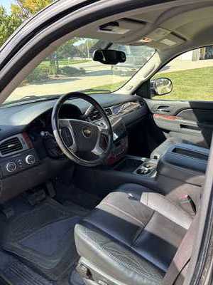 2013 Chevrolet Tahoe, $12000. Photo 4