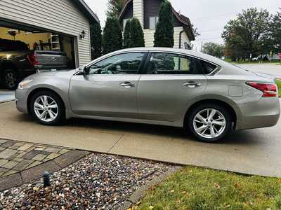 2014 Nissan Altima, $7500. Photo 3