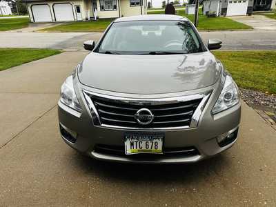 2014 Nissan Altima, $7500. Photo 4