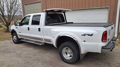 2001 Ford F350 Crew Cab, $39999. Photo 3
