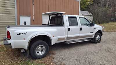 2001 Ford F350 Crew Cab, $39999. Photo 4