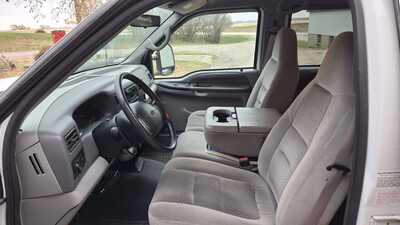 2001 Ford F350 Crew Cab, $39999. Photo 7