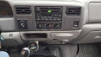 2001 Ford F350 Crew Cab, $39999. Photo 8
