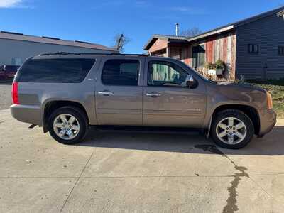 201 GMC Yukon XL, $7800. Photo 1