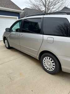 2009 Toyota Sienna, $500. Photo 3