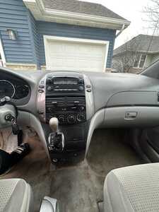 2009 Toyota Sienna, $500. Photo 9