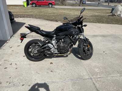 2016 Yamaha Motorcycle, $6000. Photo 1