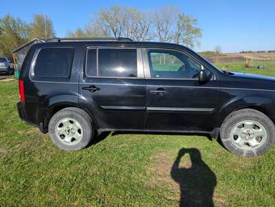 2012 Honda Pilot, $5300. Photo 1