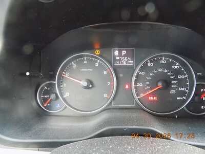 2014 Subaru Outback, $10000. Photo 6