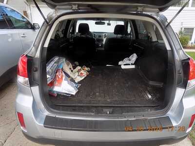 2014 Subaru Outback, $10000. Photo 8