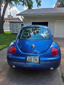 1998 Volkswagen Beetle, $7000.00. Photo 4