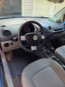 1998 Volkswagen Beetle, $7000.00. Photo 5
