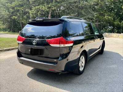 2013 Toyota Sienna, $10995. Photo 2