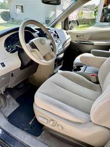 2013 Toyota Sienna, $10995. Photo 3