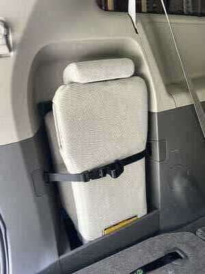 2013 Toyota Sienna, $10995. Photo 11
