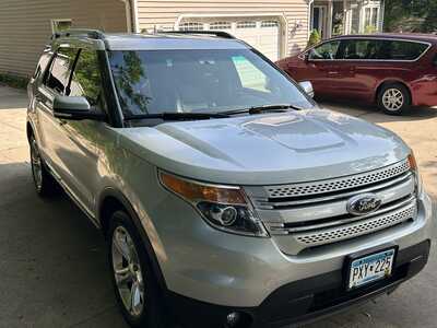 2015 Ford Explorer, $12800. Photo 3