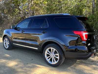 2019 Ford Explorer, $14750. Photo 2