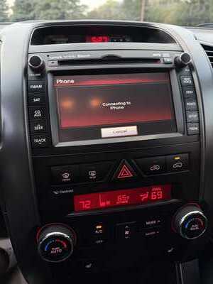 2013 Kia Sorento, $3900. Photo 7