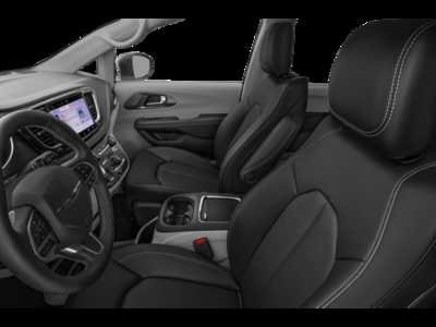 2023 Chrysler Pacifica, $24999.0. Photo 12