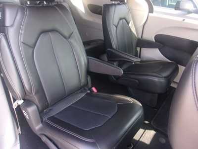 2023 Chrysler Pacifica, $24999.0. Photo 6