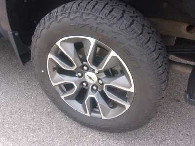 2022 Chevrolet 1500 Crew Cab, $36999.0. Photo 4