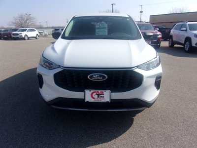 2023 Ford Escape, $16999.0. Photo 3