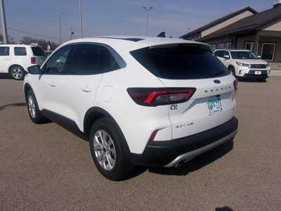 2023 Ford Escape, $16999.0. Photo 5