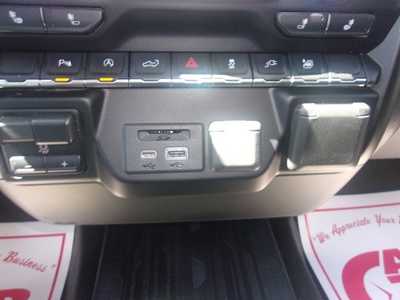 2020 GMC 1500 Crew Cab, $32990.0. Photo 10