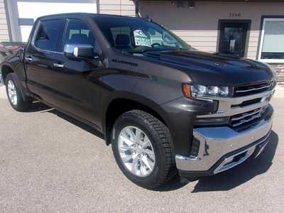 2021 Chevrolet 1500 Crew Cab, $32990.0. Photo 2