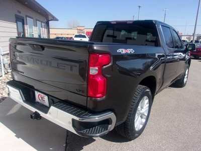 2021 Chevrolet 1500 Crew Cab, $32990.0. Photo 5