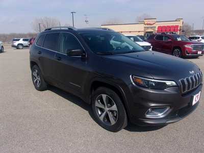 2020 Jeep Cherokee, $19999.0. Photo 4