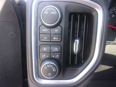 2021 Chevrolet 1500 Crew Cab, $32999.0. Photo 11
