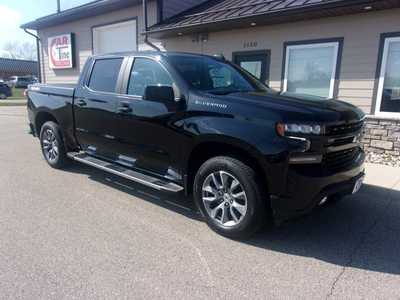 2021 Chevrolet 1500 Crew Cab, $32999.0. Photo 2