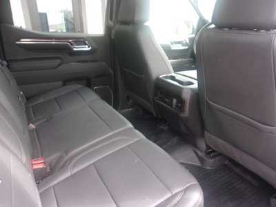 2022 Chevrolet 1500 Crew Cab, $36999.0. Photo 8