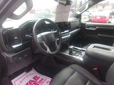 2022 Chevrolet 1500 Crew Cab, $36999.0. Photo 9