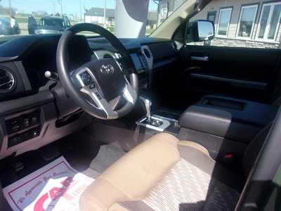 2021 Toyota Tundra Crew Cab, $36999.0. Photo 8