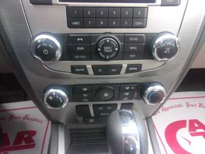 2011 Ford Fusion, $6990.0. Photo 11