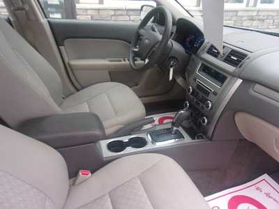2011 Ford Fusion, $6990.0. Photo 8