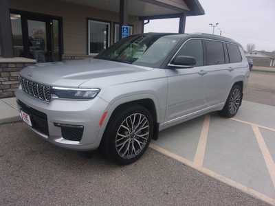 2022 Jeep Grand Cherokee L, $44990.0. Photo 2
