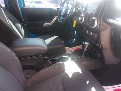 2014 Jeep Wrangler Unlimited, $17999.0. Photo 9