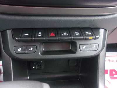 2020 Chevrolet Colorado Crew Cab, $24999.0. Photo 11