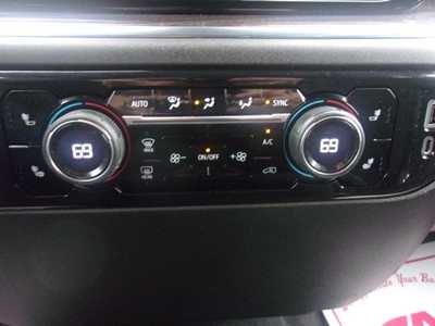 2022 Chevrolet 1500 Crew Cab, $31999.0. Photo 12