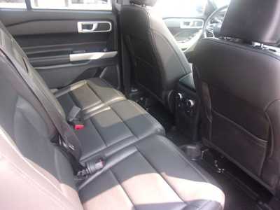 2022 Ford Explorer, $26999.0. Photo 9
