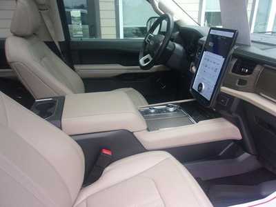 2022 Ford Expedition Max, $46999.0. Photo 8