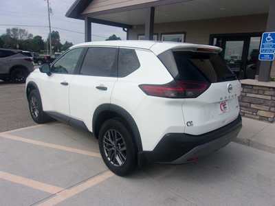 2023 Nissan Rogue, $17999.0. Photo 4