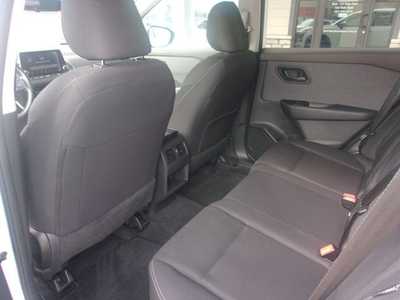 2023 Nissan Rogue, $17999.0. Photo 8