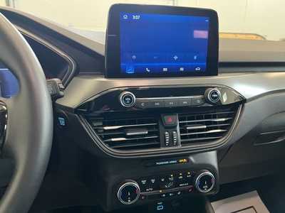 2023 Ford Escape, $16990.0. Photo 2