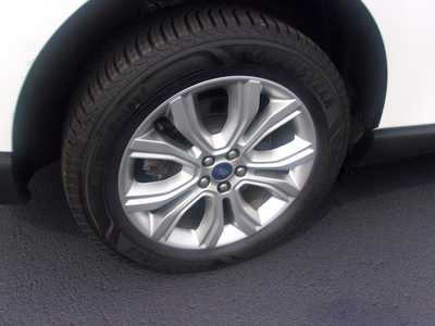 2022 Ford Edge, $21999.0. Photo 7