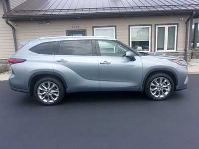 2020 Toyota Highlander, $26990.0. Photo 1