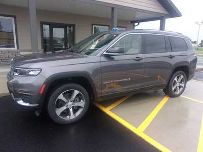 2023 Jeep Grand Cherokee L, $29999.0. Photo 2